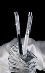 Golyóstoll 'MADE WITH SWAROVSKI ELEMENTS', krémfehér, felül fehér kristályokkal töltve 14cm