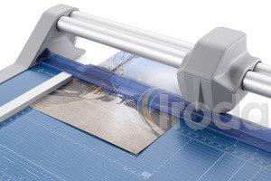Vágógép Dahle 552 körkéses asztalméret: 705x360mm