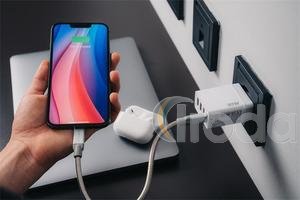 Hálózati töltő, 1xUSB-C PD (20W), USB-A QC 3.0, 2xUSB-A (10W), VERBATIM, fehér