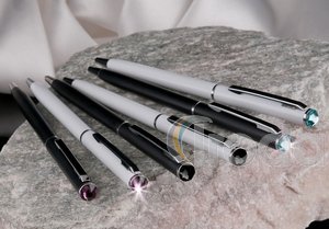 Golyóstoll 'MADE WITH SWAROVSKI ELEMENTS', fehér, SLIM, éjfekete kristállyal 13cm  ÚJ!